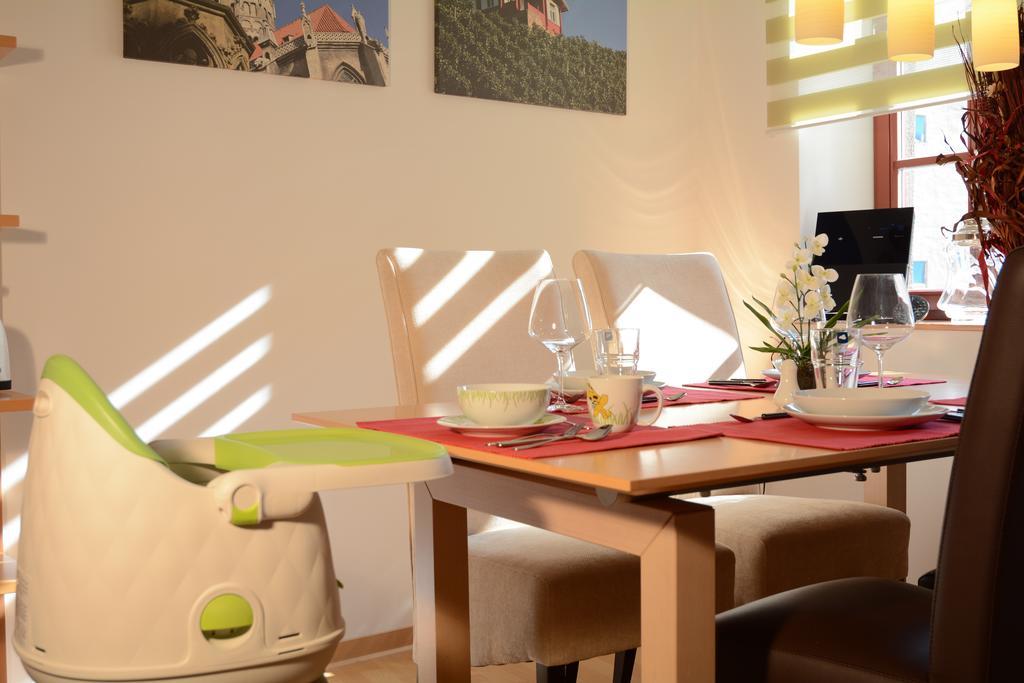 Ferienwohnung Domschatz Naumburg  Szoba fotó